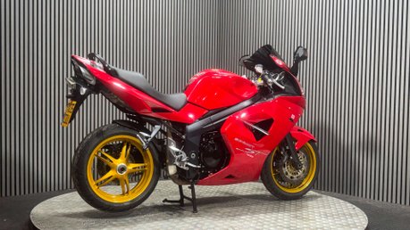 Triumph Sprint ONLY 22K NEW MOT SERVICED SPORTS TOURER 1050CC 3