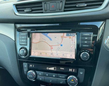 Nissan Qashqai 1.3 Qashqai N-Connecta DiG-T 5dr 33