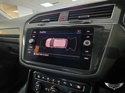 Volkswagen Tiguan 2.0 TDI SEL DSG Euro 6 (s/s) 5dr 35