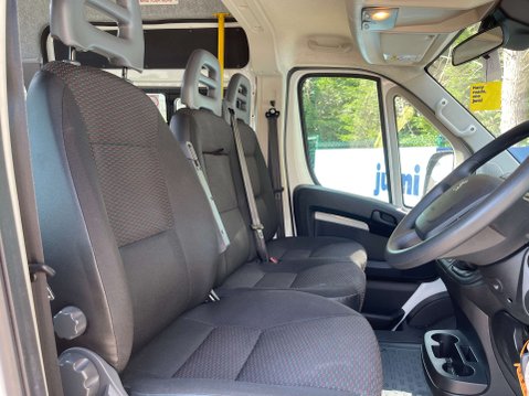 Peugeot Boxer 335 L3H2 16-Seat Non-D1 3.5t Minibus with A/C. ULEZ Euro 6. 15