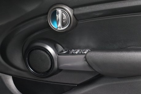 Mini Hatch COOPER CLASSIC 24