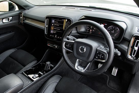 Volvo XC40 T4 R-DESIGN PRO