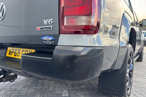 Volkswagen Amarok V6 258 Tdi DSG Aventura Black Edition 4Motion with Roller Shutter 25