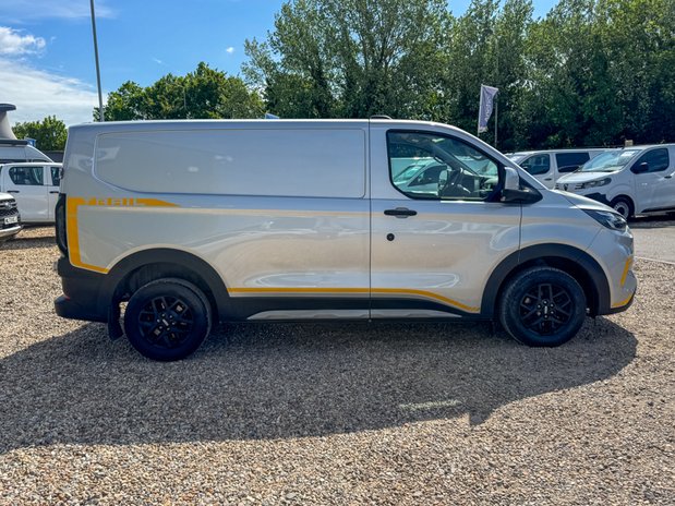 Ford Transit Custom SWB L1H1 Low Roof Trail 320 Air Con Alloys Camera Sensors EURO 6 5