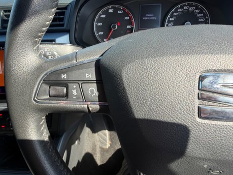 SEAT Arona TSI SE TECHNOLOGY 11