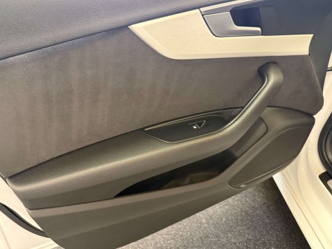 Audi A4 2.0 A4 S Line 35 TFSI Semi-Auto 5dr 41