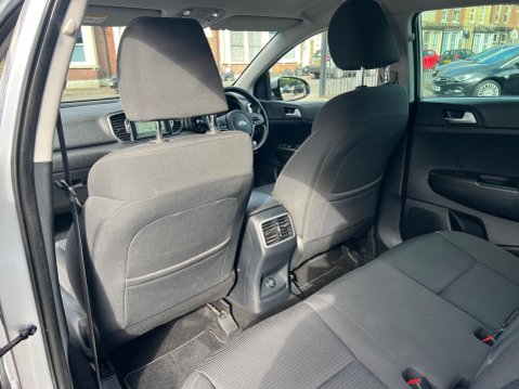 Kia Sportage 1.6 GDi 2 Euro 6 (s/s) 5dr 27