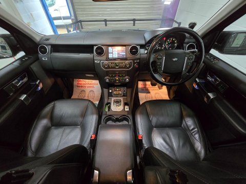 Land Rover Discovery 3.0 SD V6 HSE Auto 4WD Euro 5 5dr 30