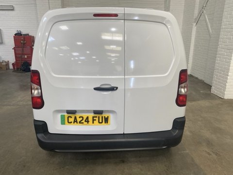 Peugeot Partner PROFESSIONAL PREMIUM PLUS L1 6