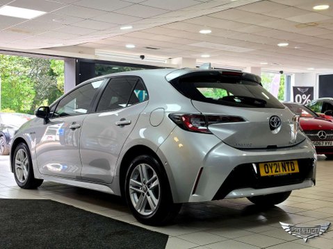 Toyota Corolla 1.8 VVT-h Icon Tech CVT Euro 6 (s/s) 5dr 43