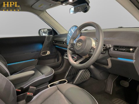 Mini Electric Cooper E 40.7kWh Classic Hatchback 3dr Electric Auto (184 ps) 12