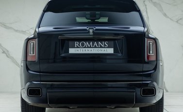 Rolls-Royce Cullinan BLACK BADGE 9