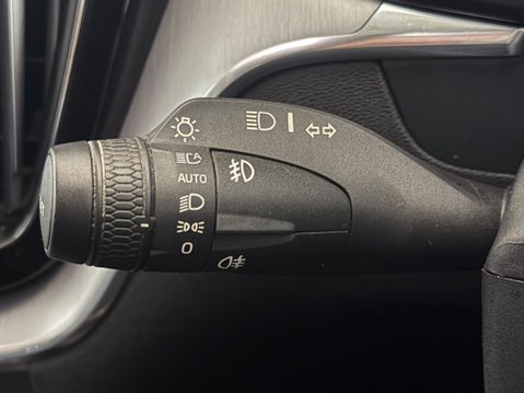 Volvo XC60 D4 MOMENTUM PRO AWD 24