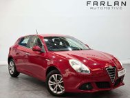 Alfa Romeo Giulietta 1.4 TB MultiAir Lusso Hatchback 5dr Petrol Manual Euro 5 (s/s) (170 bhp) 1