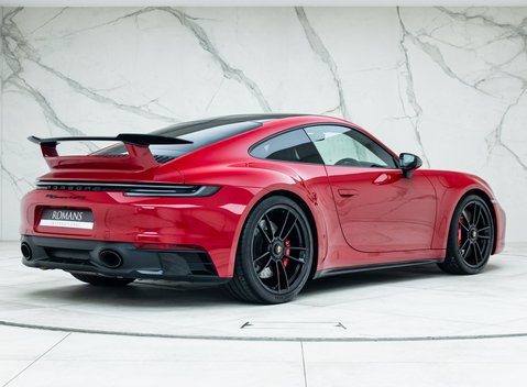 Porsche 911 Carrera 4 GTS (992) 25