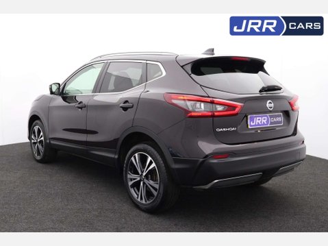Nissan Qashqai 1.3 Qashqai N-Connecta DiG-T 5dr 12