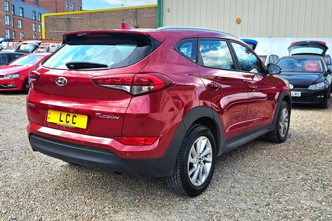 Hyundai TUCSON GDI SE BLUE DRIVE LOOK! 37000 MILES! 1 PREVIOUS OWNER! 8 SERVICE STAMPS 10