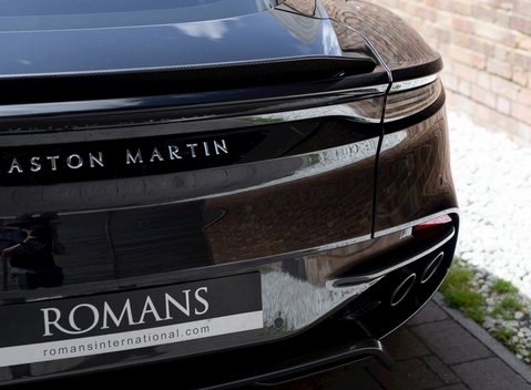 Aston Martin DBS Superleggera 22