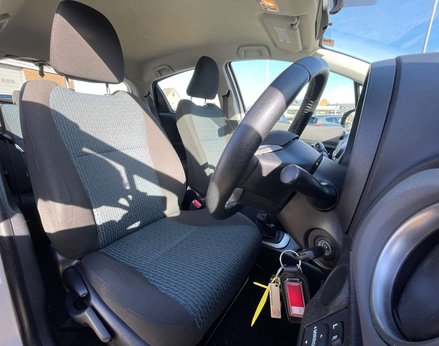 Toyota Yaris 1.3 Yaris TR VVT-i 5dr 38