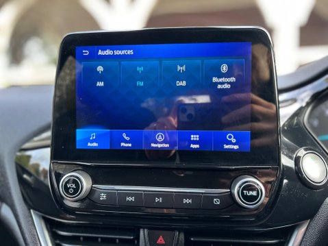 Ford Fiesta TITANIUM 35