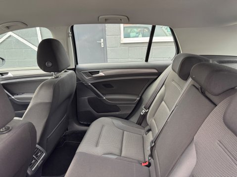Volkswagen Golf SE NAVIGATION TSI BLUEMOTION TECHNOLOGY 44