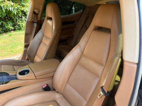 Porsche Panamera 4.8 Panamera 4s Semi-Auto 4WD 5dr 26