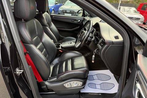 Porsche Macan GTS PDK -21 INCH ALLOYS -ELECTRIC TOWBAR -BOSE -SPORTS CHRONO -PDLS PLUS 16