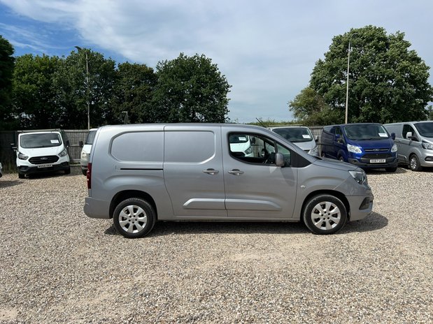 Vauxhall Combo LWB L2H1 (SOLD) Low Roof Limited 2300 Air Con Alloys Sensors EURO 6 NO VAT 5