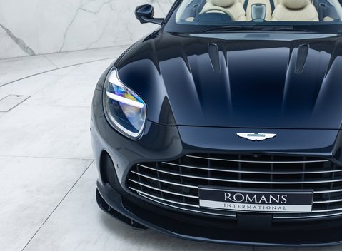Aston Martin DB12 Volante 34