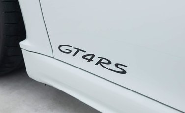 Porsche Cayman GT4 RS (718) 32
