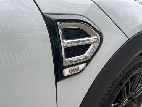Mini Countryman COOPER EXCLUSIVE 63