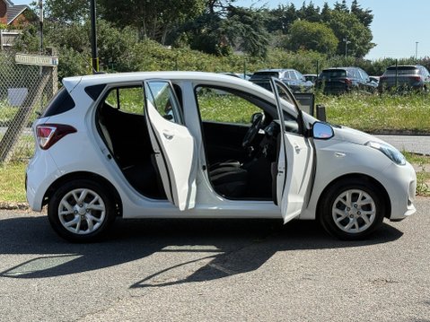 Hyundai i10 SE AUTOMATIC 3