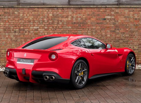 Ferrari F12 Berlinetta 7