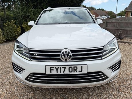 Volkswagen Touareg 3.0 TDI V6 BlueMotion Tech R-Line Tiptronic 4WD Euro 6 (s/s) 5dr 8