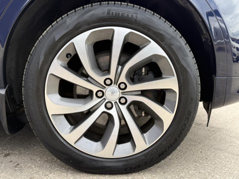 Land Rover Discovery Sport 1.5 P300e 12.2kWh R-Dynamic HSE SUV 5dr Petrol Plug-in Hybrid Auto 4WD Euro 14