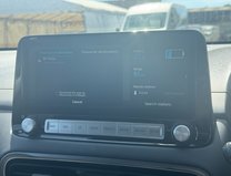Hyundai KONA 39kWh Premium SUV 5dr Electric Auto (10.5kW Charger) (136 ps) 18