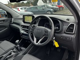 Hyundai TUCSON 1.6 Tucson SE Nav GDi 2WD 5dr 18