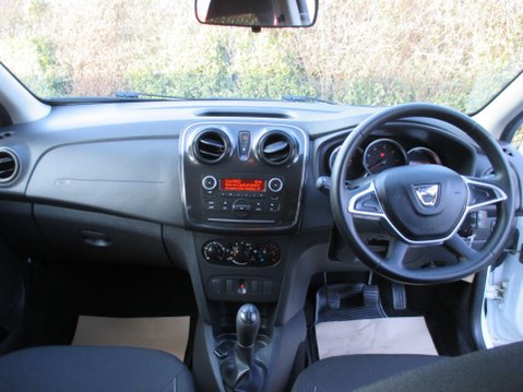 Dacia Sandero 0.9 TCe Essential Euro 6 (s/s) 5dr 14
