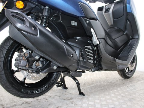 Yamaha Nmax 125 GPD125-A ABS 27
