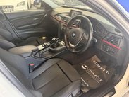 BMW 3 Series 2.0 318d Sport Euro 5 (s/s) 4dr 9