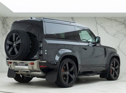 Land Rover Defender 90 X D300 7