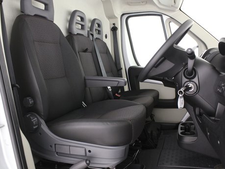 Peugeot Boxer 2.2 BlueHDi L3H2 Professional Premium+ 140ps 11
