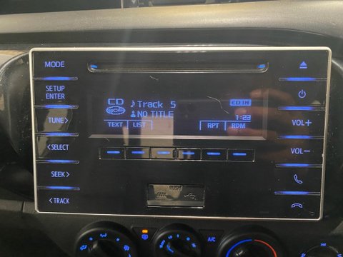 Toyota Hilux ACTIVE 4WD D-4D ECB 13