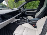 Porsche Cayenne 3.0 Cayenne V6 E-Hybrid Auto 4WD 5dr 9