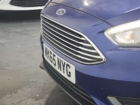 Ford Focus 1.0 Titanium 5dr 94