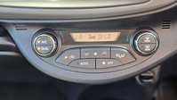 Toyota Yaris 1.33 Dual VVT-i Icon Plus Hatchback 5dr Petrol Multidrive S Euro 5 (99 ps) 24