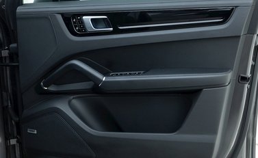 Porsche Cayenne E-Hybrid 21