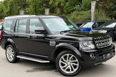 Land Rover Discovery SDV6 HSE - TWO OWNERS - 10 SERVICES - CAMBELT - TOWBAR