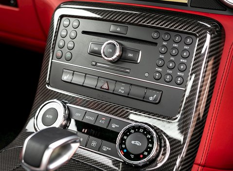 Mercedes-Benz SLS AMG 19