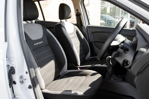 Dacia Sandero Stepway ESSENTIAL SCE 26